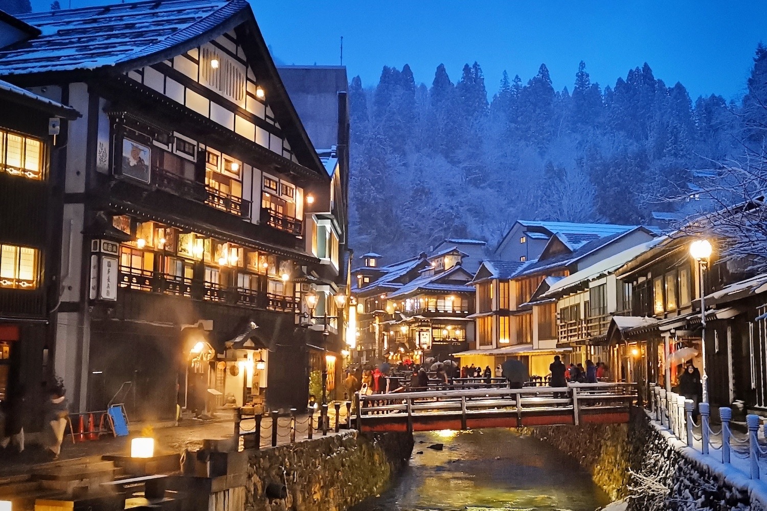 天童温泉から直行で行く、銀山温泉Twilight Trip 2024〜2025 | 山形