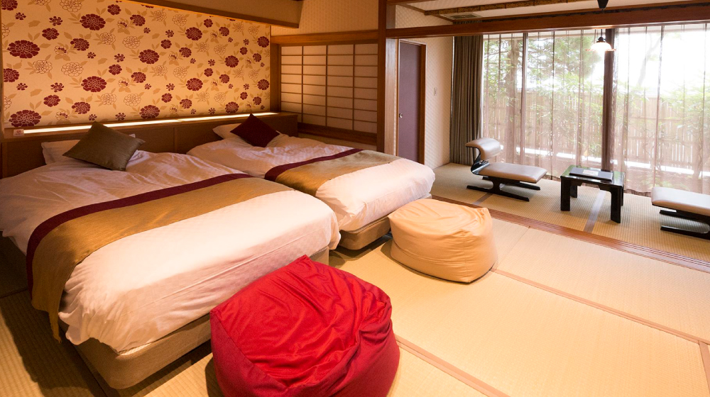 Guest Rooms (Japanese Modern・Twin Room)｜Hohoemino Kufuya Tsuruya